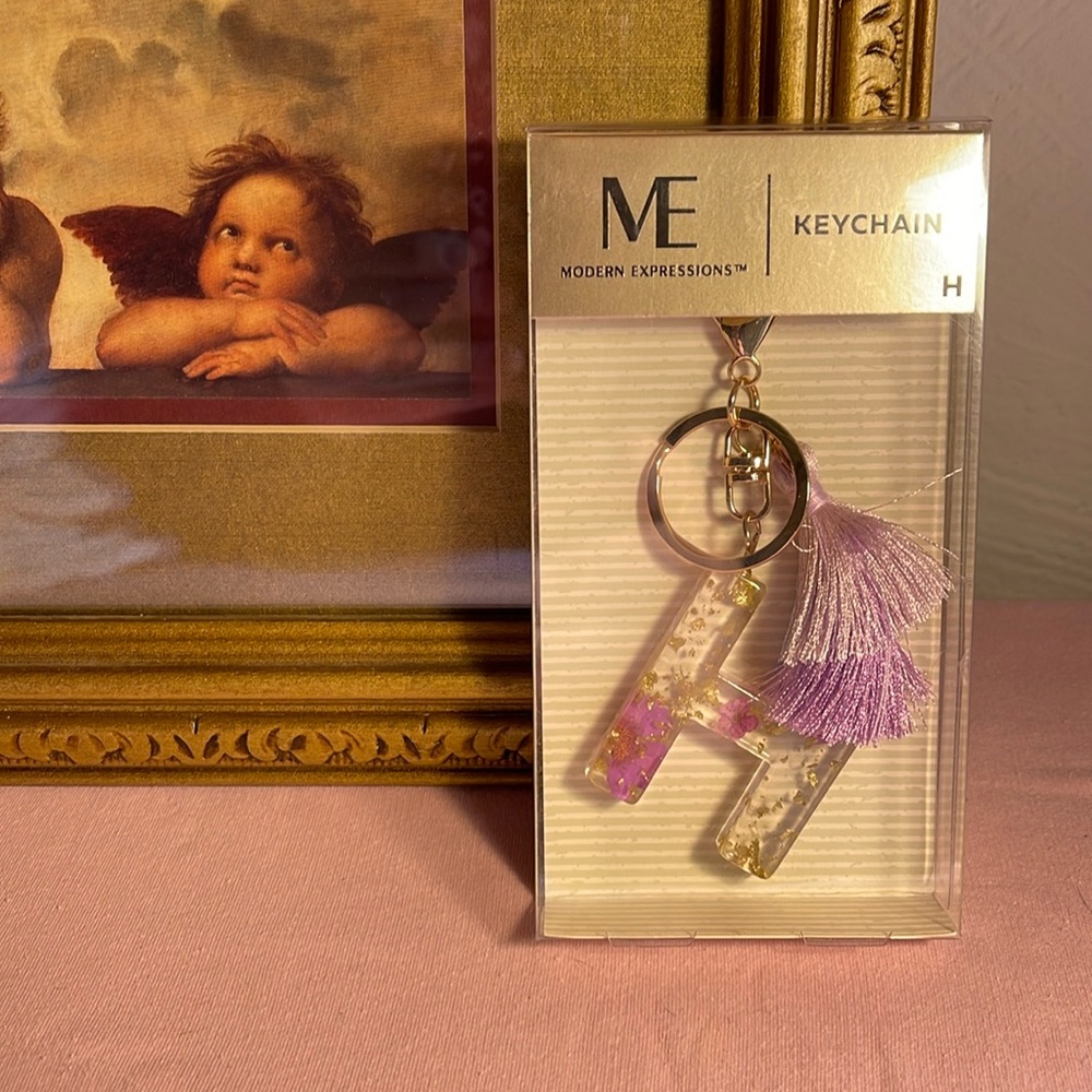 Modern Expressions. Letter H keychain.